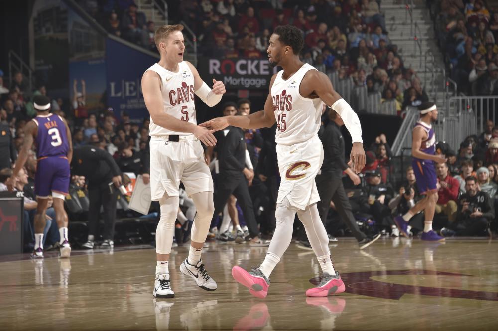 由于塞尔维 由于塞尔维