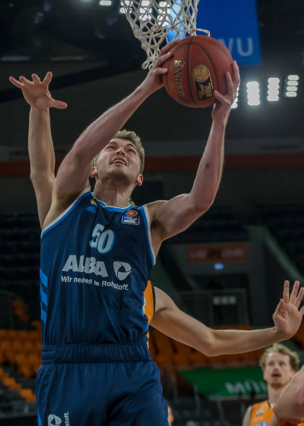 板与助攻数 板与助攻数