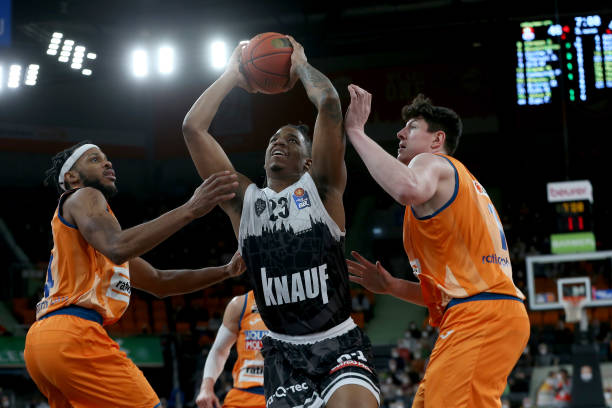 上占据优势 上占据优势