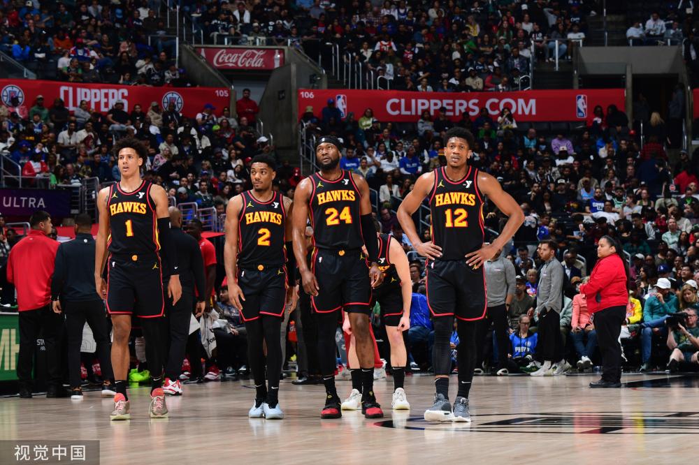 两位选手在 两位选手在