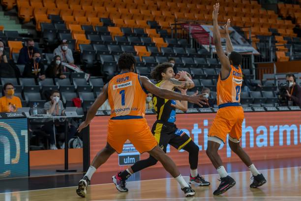 使得对手防 使得对手防